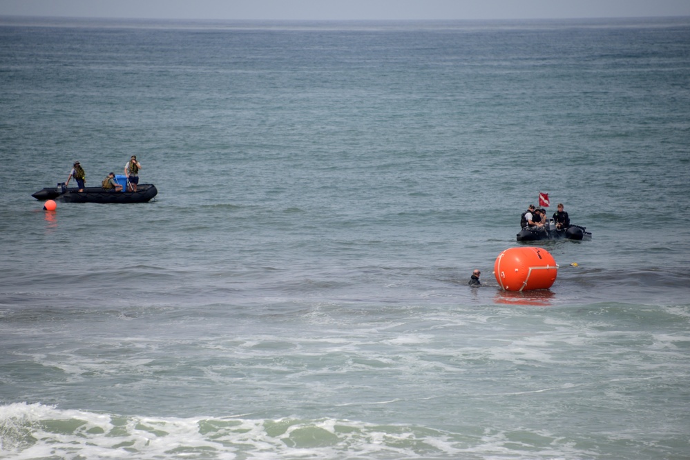 Australian divers participate in RIMPAC