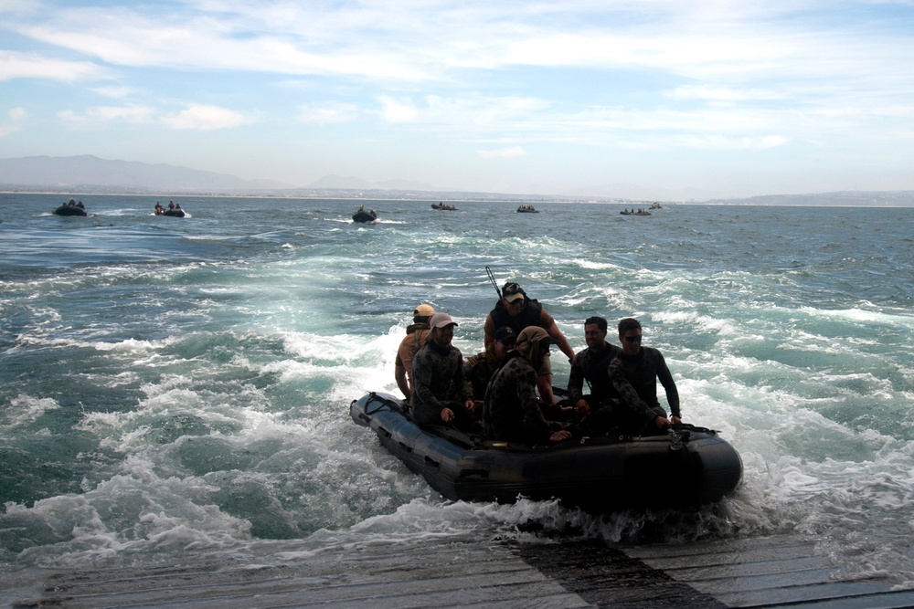 Australian divers participate in RIMPAC 2014