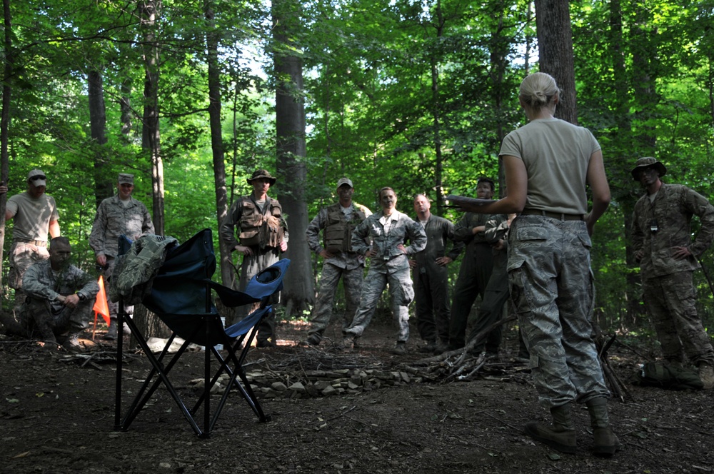 TACP help 164th Airlift Squadron perform ground survival training