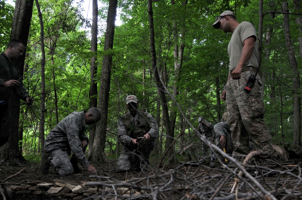 TACP help 164th Airlift Squadron perform ground survival training