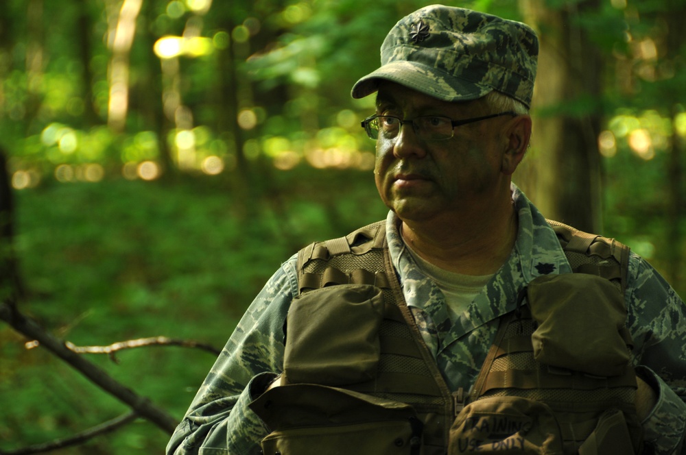 TACP help 164th Airlift Squadron perform ground survival training