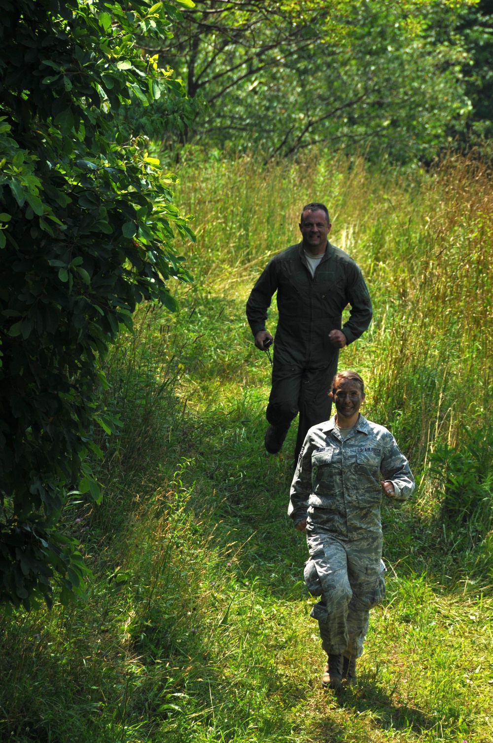 TACP help 164th Airlift Squadron perform ground survival training