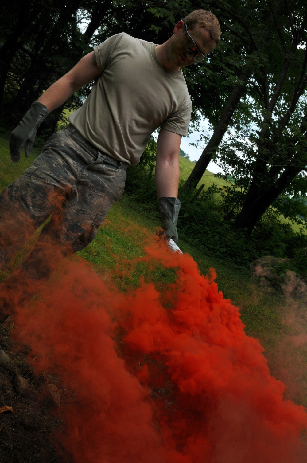 TACP help 164th Airlift Squadron perform ground survival training