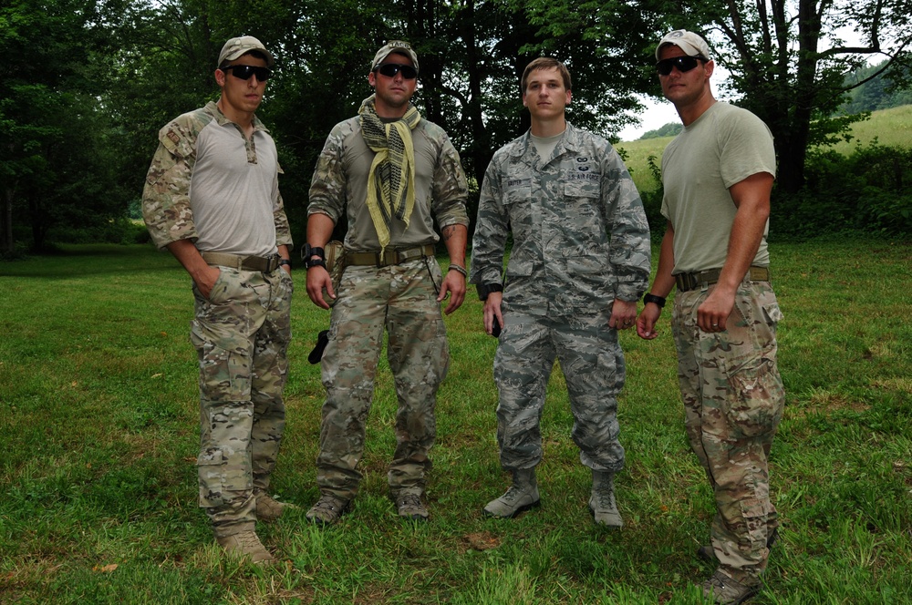 TACP help 164th Airlift Squadron perform ground survival training