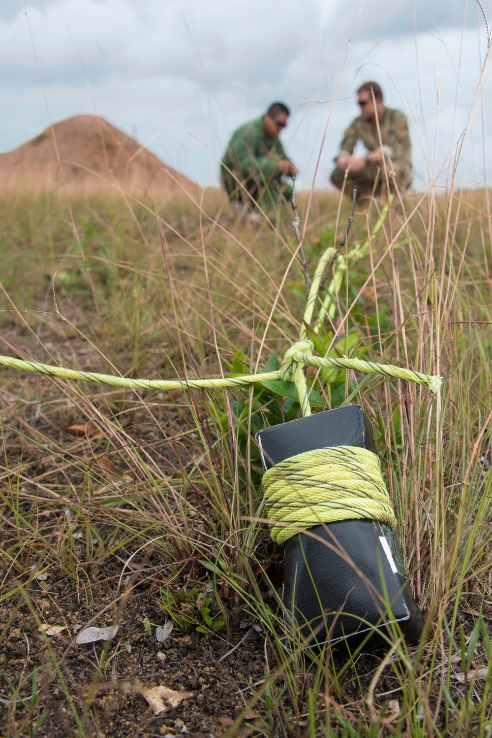 US Navy EOD works with Belizean forces as part of Southern Partnership Station