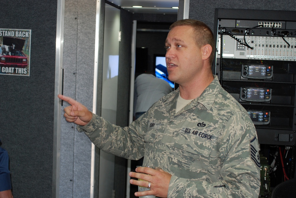 181st Intelligence Wing hosts Domestic Operations Expo