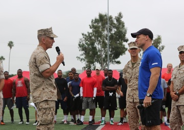 NFL Football Star Experience brings football stars and service members together
