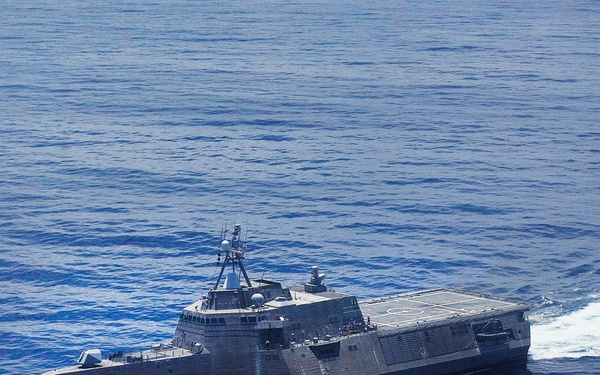 USS Independence hosts Australian Rear Adm. Stuart Mayer