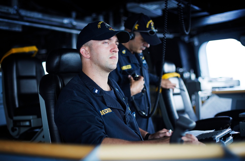 USS Independence hosts Australian Rear Adm. Stuart Mayer