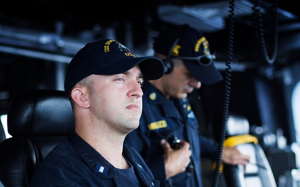 USS Independence hosts Australian Rear Adm. Stuart Mayer