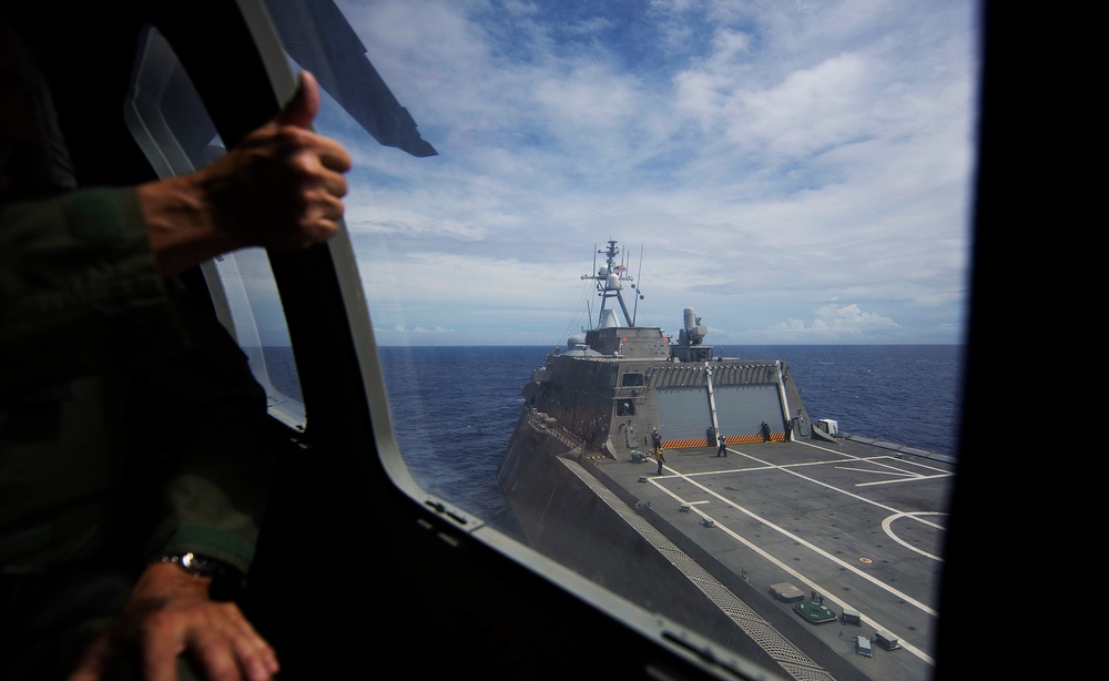 USS Independence hosts Australian Rear Adm. Stuart Mayer