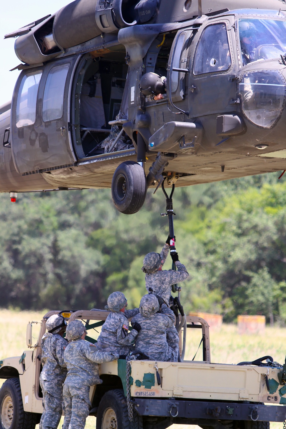 Air Cav battalion conducts sling load training