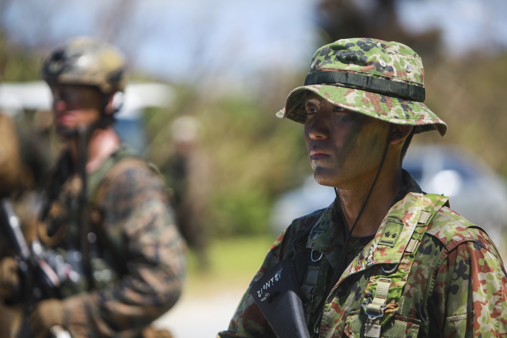 Pacific Warriors – JGSDF observe Marines
