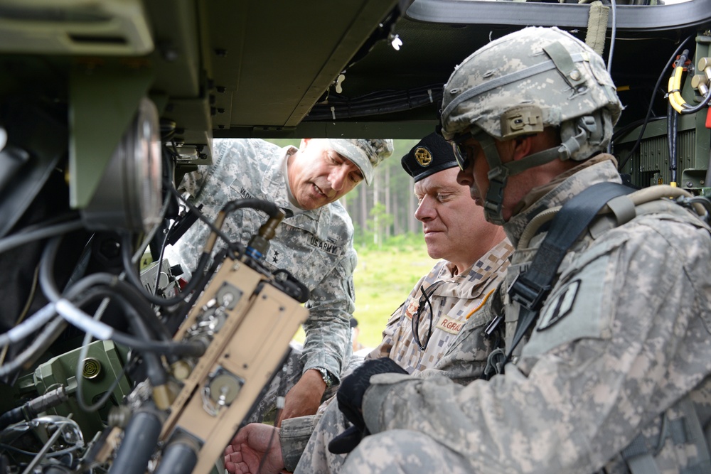 Adjutant General Maj General Vadnais and Latvian Chief of Defense visit 182 FA