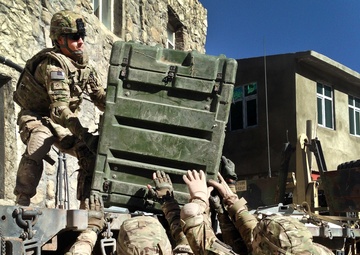 Loading the logistics information system