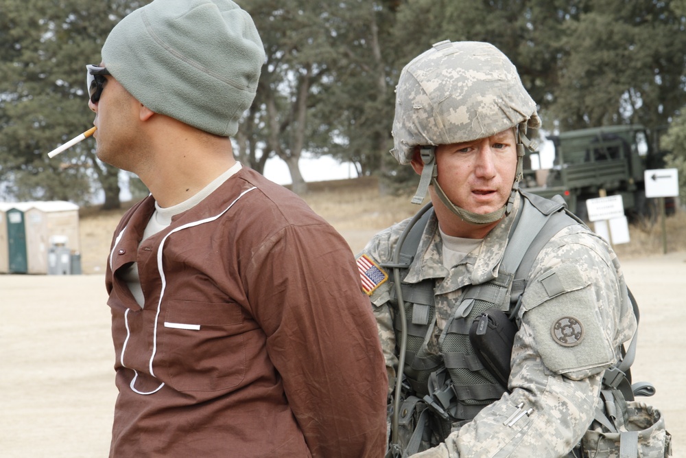 1001st Quartermaster Co. Detain and Search Exercise