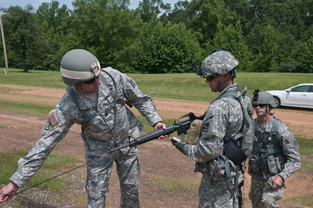 Developing Soldiers, teamwork through training