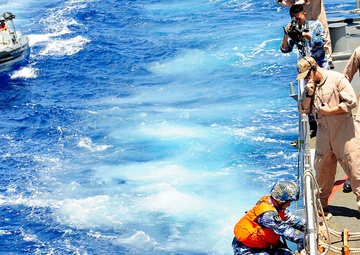 USS Port Royal participates in RIMPAC 2014