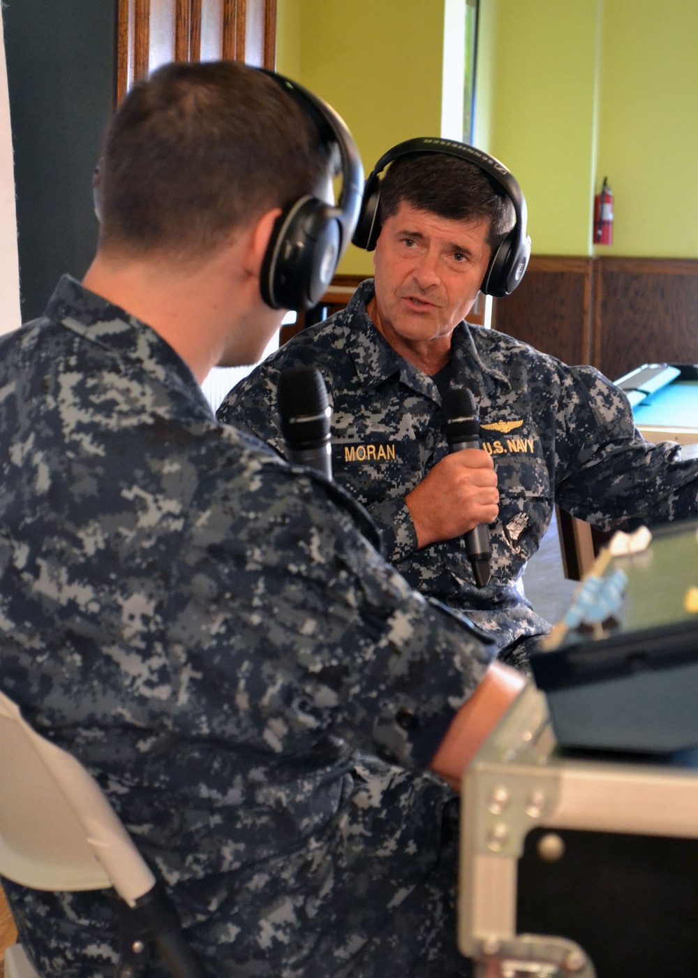 Chief of naval personnel visits Naval Station Rota