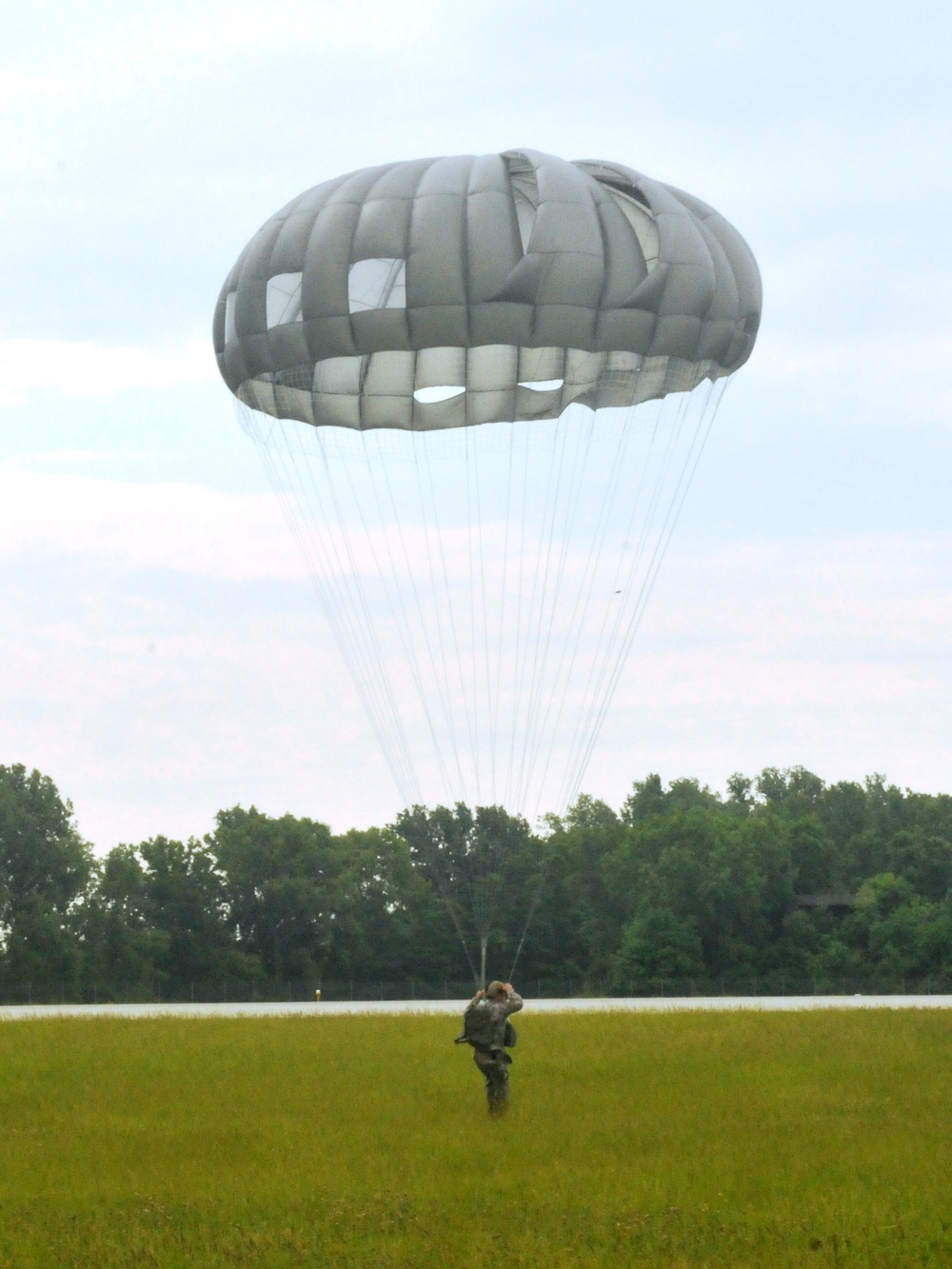 Jumping into their work: Ohio Special Forces unit conducts parachute jump