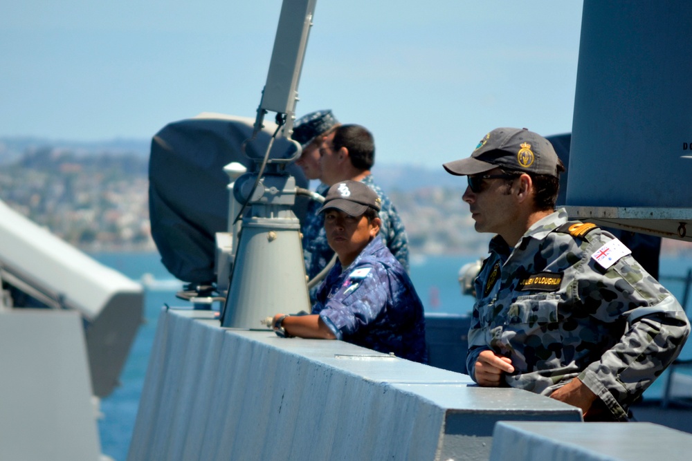 Royal Australian Navy visits USS Anchorage during RIMPAC 2014