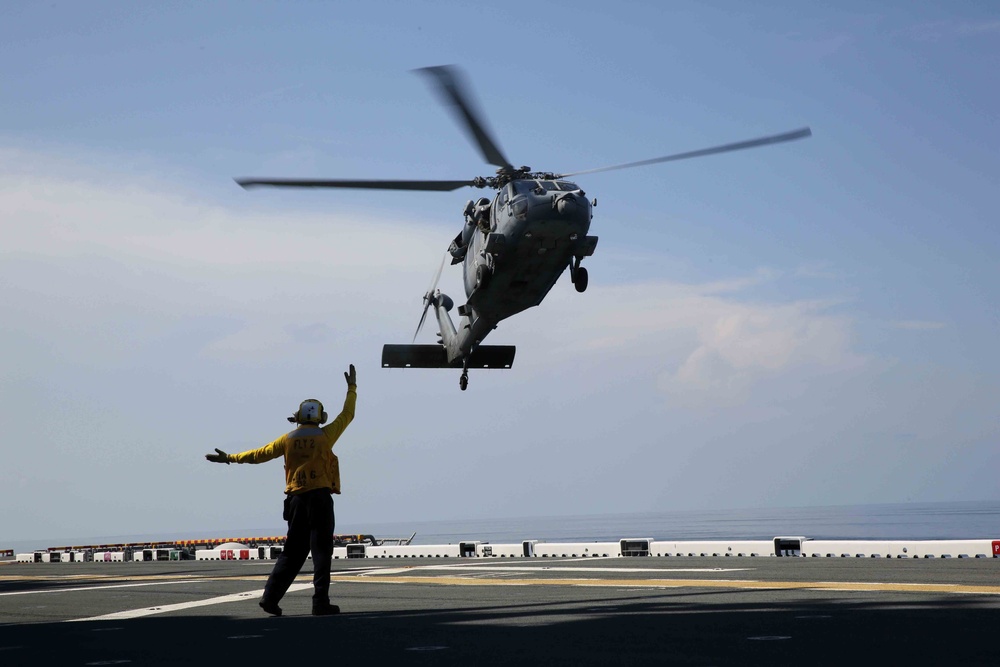 Marines, Sailors conduct first-time flight operations aboard USS America (LHA 6)