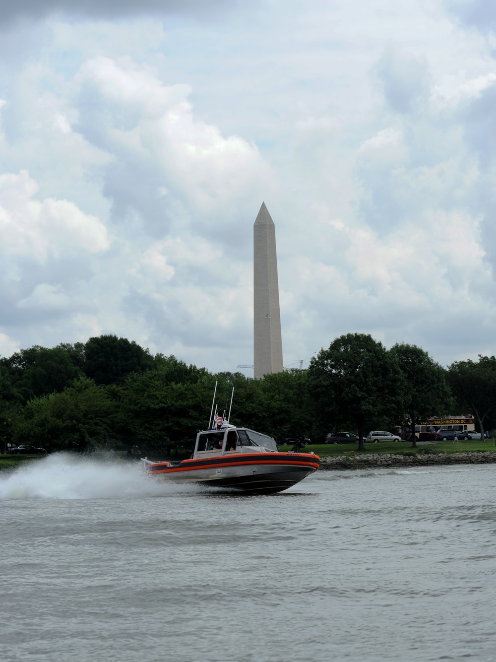 Coast Guard Station Washington reserve members patrol the capitol-region waterways