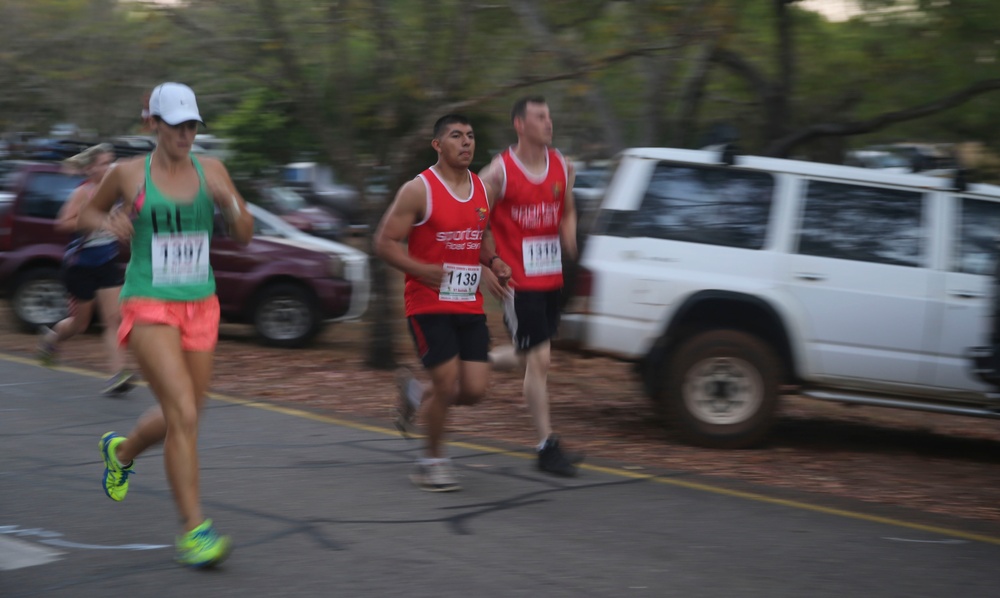 MRF-D Marines participate in Darwin half-marathon