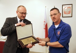 Illinois Soldiers and Polish officials honor 21-years of state partnership