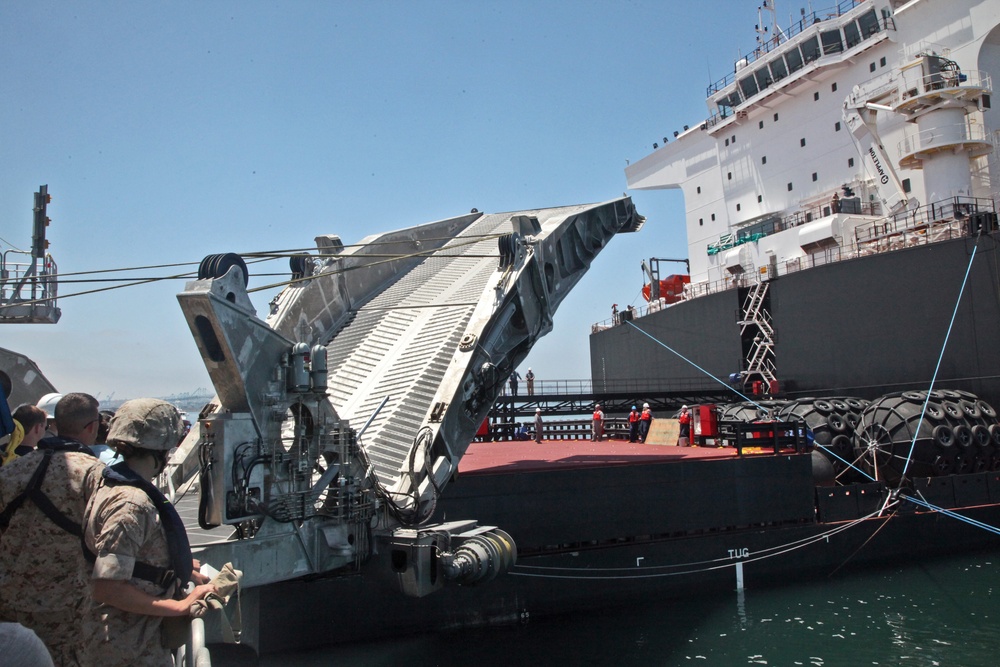 1st MLG tests ship-to-ship connector