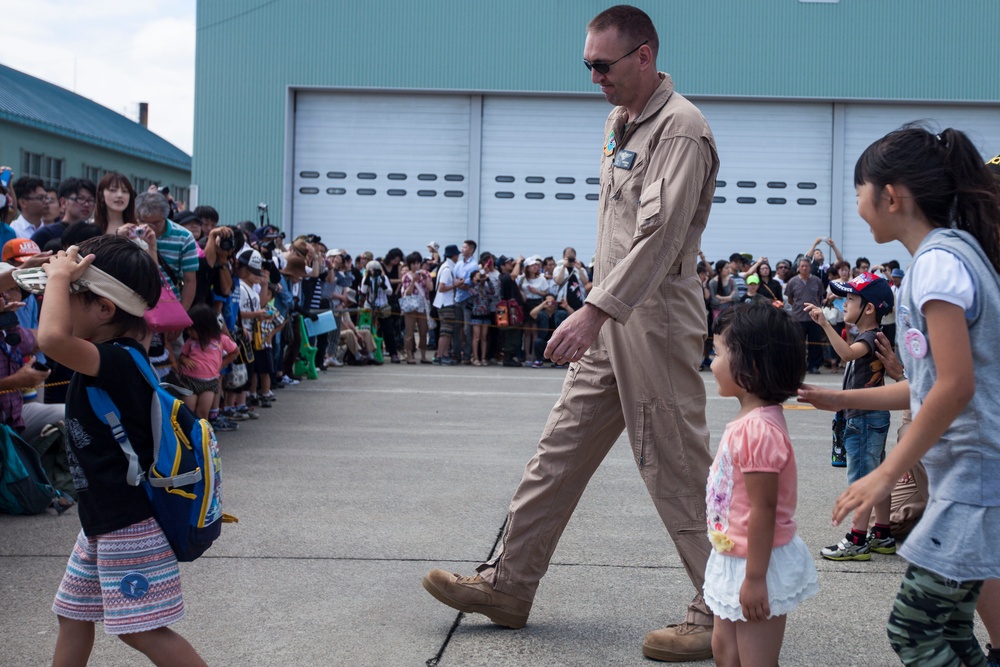 Marines showcase Osprey in Sapporo Air Show