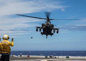 AH-64E landing qualifications on USS Peleliu, RIMPAC 2014
