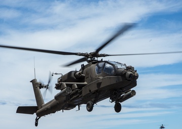 AH-64E landing qualifications on USS Peleliu, RIMPAC 2014