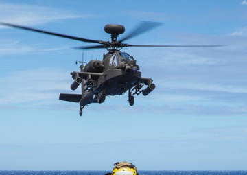 AH-64E landing qualifications on USS Peleliu, RIMPAC 2014