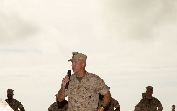 MCAS Futenma CO retires after 25 years