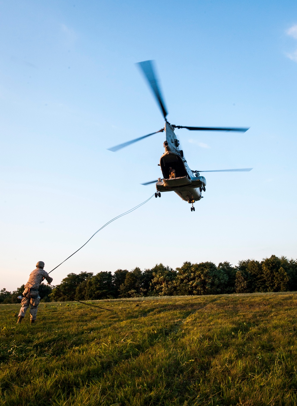 4th Recon rappel and fast rope out of a CH-46E Sea Knight