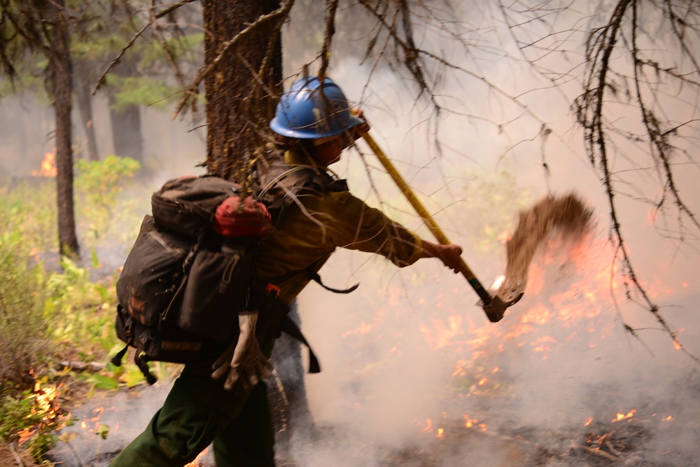 Oregon Army National Guard Citizen-Soldiers support multiple agency fire suppression efforts
