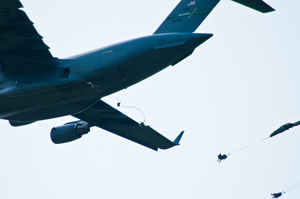 Spartan paratroopers jump back into training
