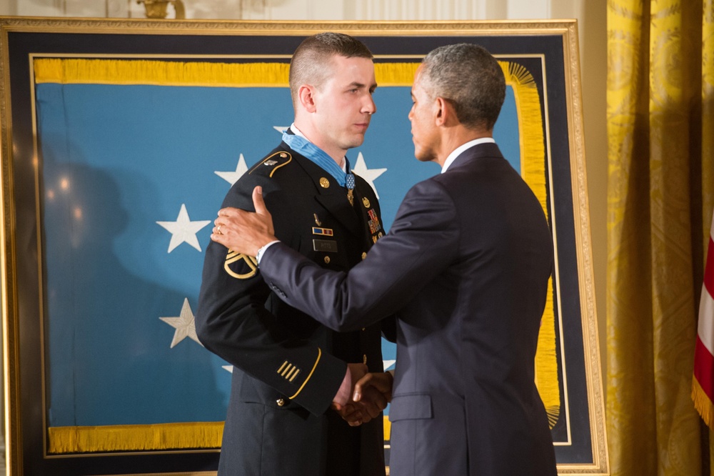 Ryan Pitts receives Medal of Honor