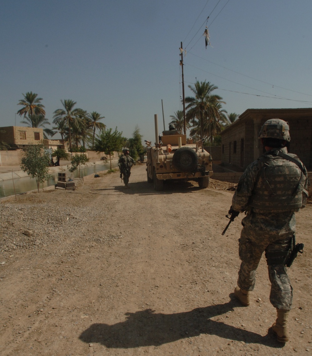 DVIDS - Images - Small arms fire attack outside Majidiah, Iraq [Image 2 ...