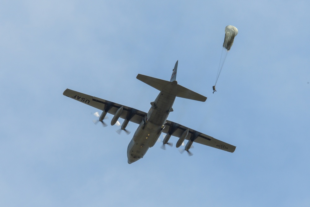 Georgia Air Guard and 82nd Airborne team up to train French Foreign Legion paratroopers