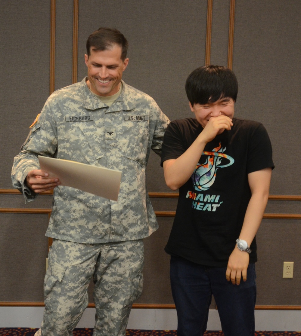 Soldiers use conversational skills to help students