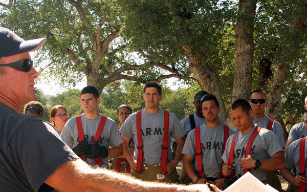 Briefing the firefighters