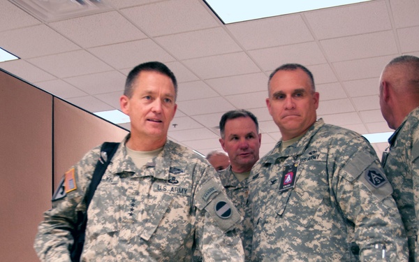 FORSCOM commander visits VR '14