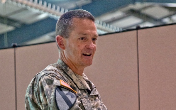 FORSCOM commander visits VR '14