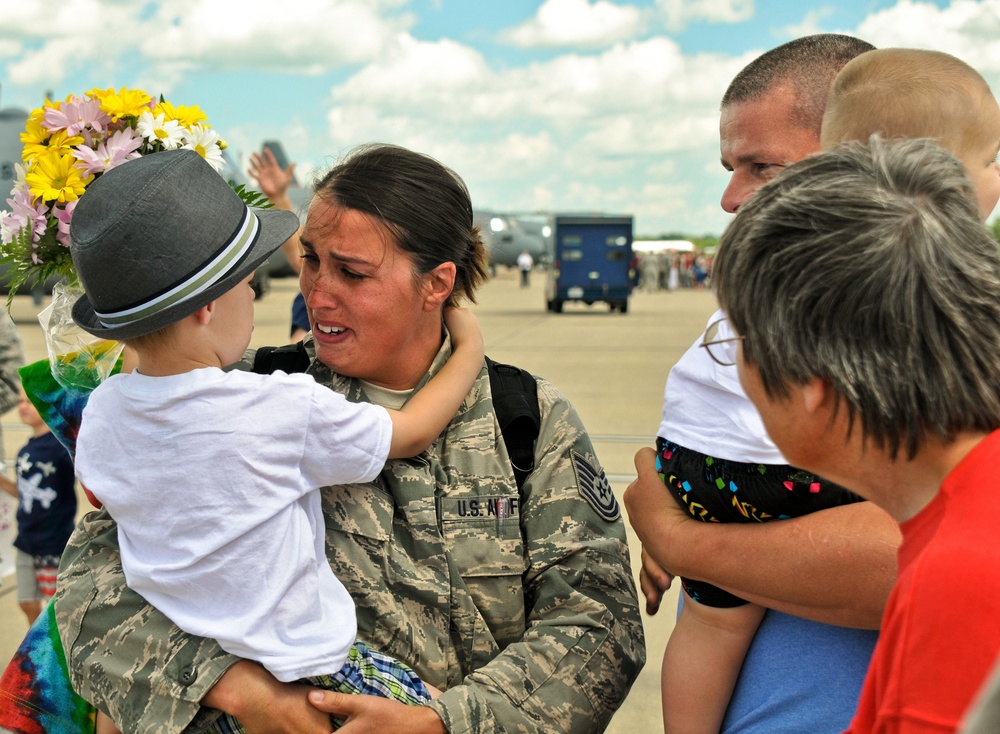 182nd aircrew and maintainers return from Southwest Asia deployment