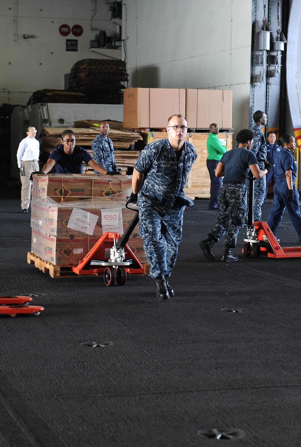 USS Ronald Reagan receives stores