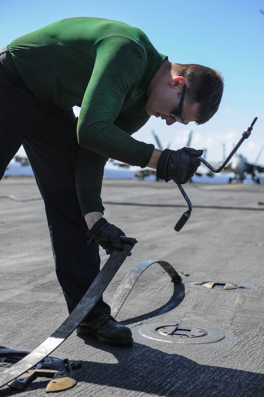 USS Ronald Reagan flight deck maintenance