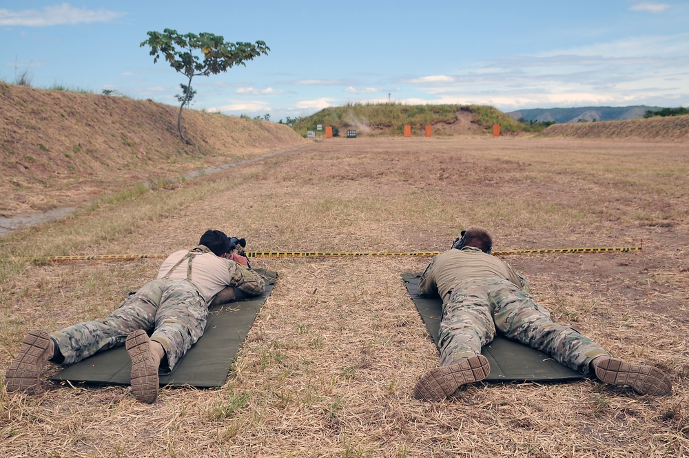 International snipers put their skills to the test during Fuerzas Comando 2014 competition