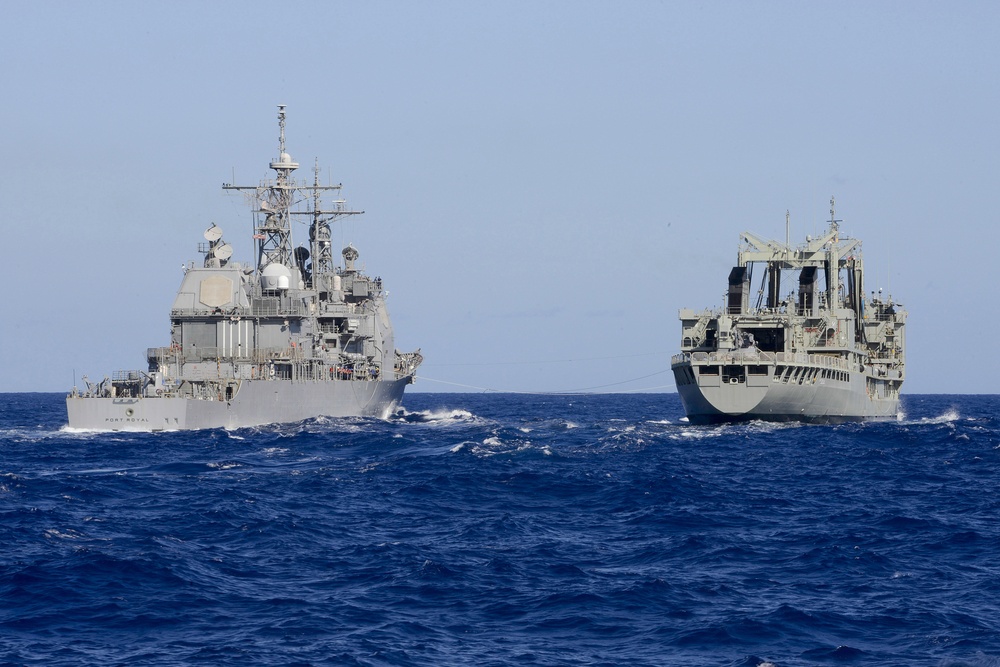 HMAS Success refuels USS Port Royal, RIMPAC 2014